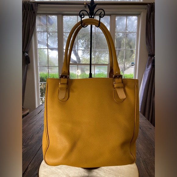 AUTHENTIC VALENTINO Handbag ♥️ 12” W x 10” H x 5” D. Excellent condition. - Picture 7 of 8